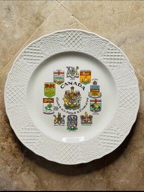 Vintage Simpsons Potters
Marlborough Canada Coats of Arms
Ironstone Plate